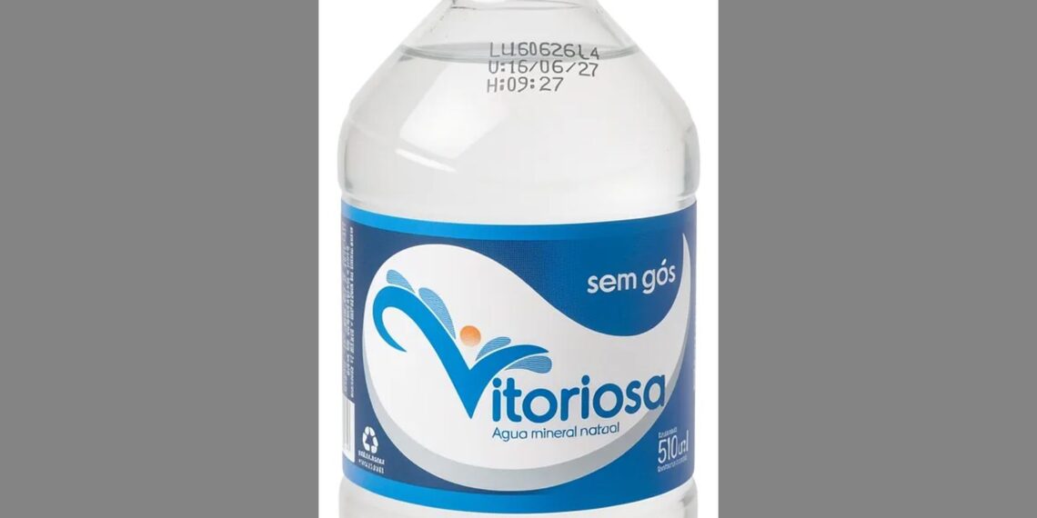 Anvisa interdita água mineral da marca Vitoriosa por conter coliformes