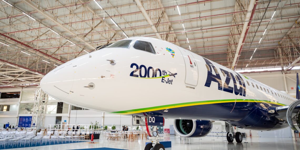 Aviões equipados com GPS que apresentou pane global são fabricados pela Embraer em São José dos Campos, SP