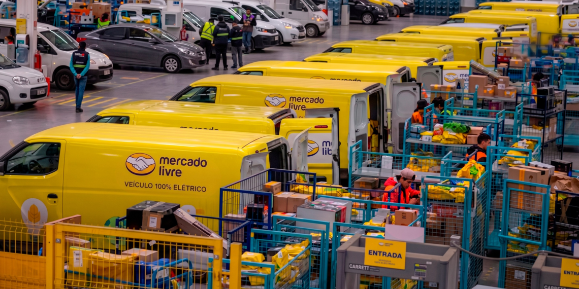 Criminosos criam site e app falsos do Mercado Livre para invadir celulares de vítimas