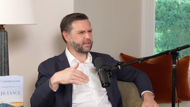JD Vance fala sobre escuridão espiritual entre líderes mundiais