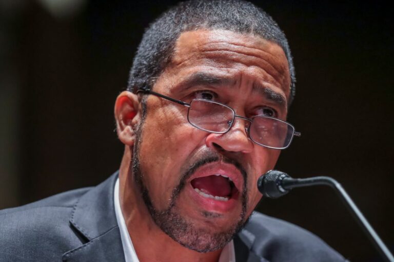 Pastor Darrell Scott é nomeado conselheiro de saúde sobre tabaco