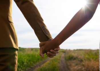 Como a conversão impacta a dinâmica do casamento cristão