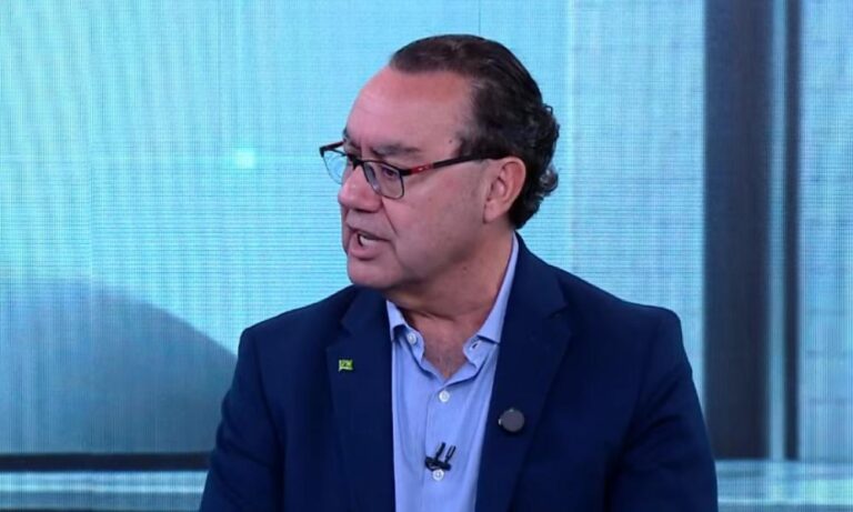 Augusto Cury promete “aposentar” Lula nas eleições