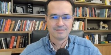 TRE-PR aprova candidatura de Deltan Dallagnol ao Senado