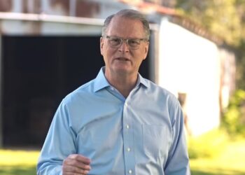 Pastor Adam Hamilton critica socialismo e fronteiras abertas