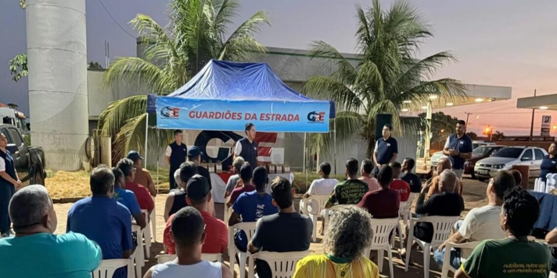 Universal leva apoio espiritual a caminhoneiros no Tocantins