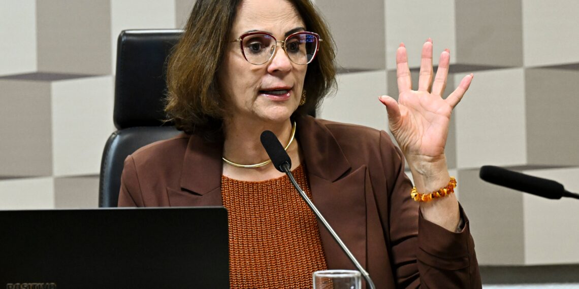 Damares Alves fará transmissão alternativa de audiência no Senado