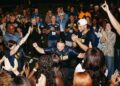 Atletas batizam 50 pessoas em evento evangelístico nos EUA