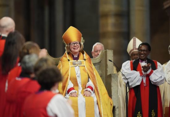 Igreja Anglicana revoga homenagem a clérigo muçulmano