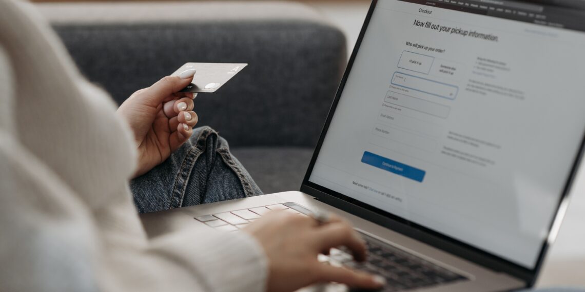 Dia das Crianças tem mais fraudes na compra on-line de brinquedos do que o Natal, aponta estudo