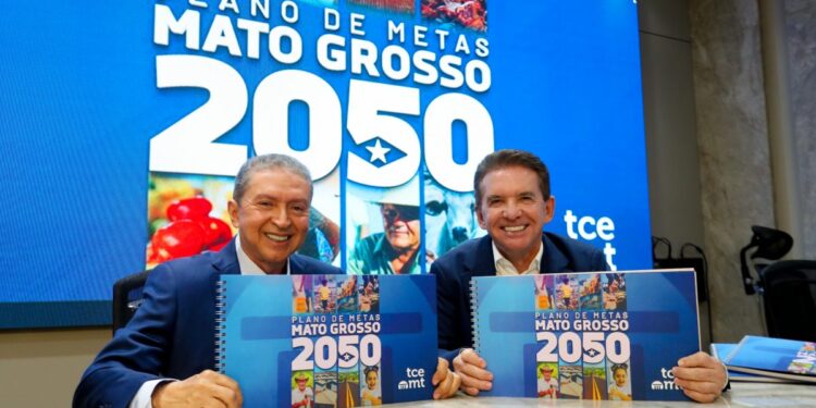 TCE entrega Plano de Metas Mato Grosso 2050 a candidatos
