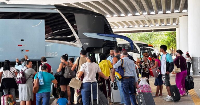 Feriado de Nossa Senhora Aparecida deve levar 20 mil passageiros ao terminal rodoviário de Cuiabá