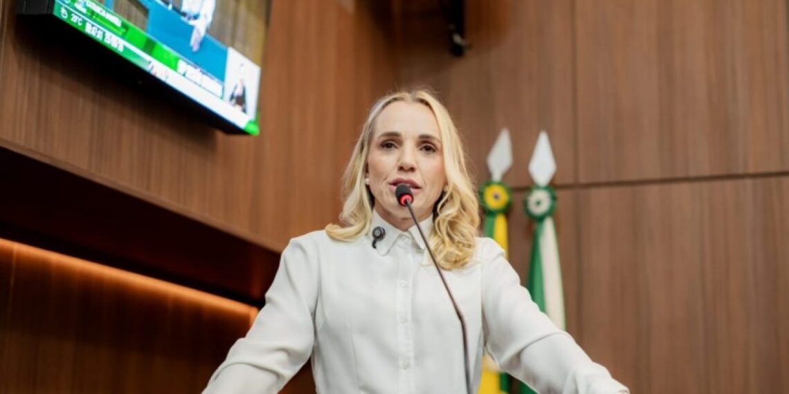Lei de Katiuscia Manteli cria o Esporte na Praça em Cuiabá
