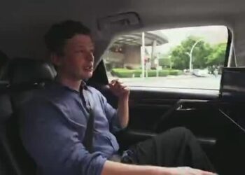 Carro que dirige e estaciona sozinho? Repórter testa tecnologia; VÍDEO