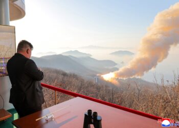 Coreia do Norte diz ter testado míssil com IA