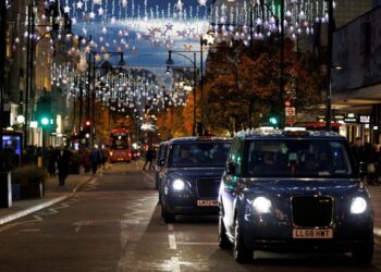 Justiça britânica livra Uber de pagar R$ 2,3 bilhões a taxistas
