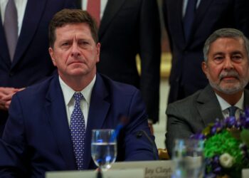 Trump deve nomear Jay Clayton, atual diretor de espionagem, como 'czar' da inteligência artificial, diz TV