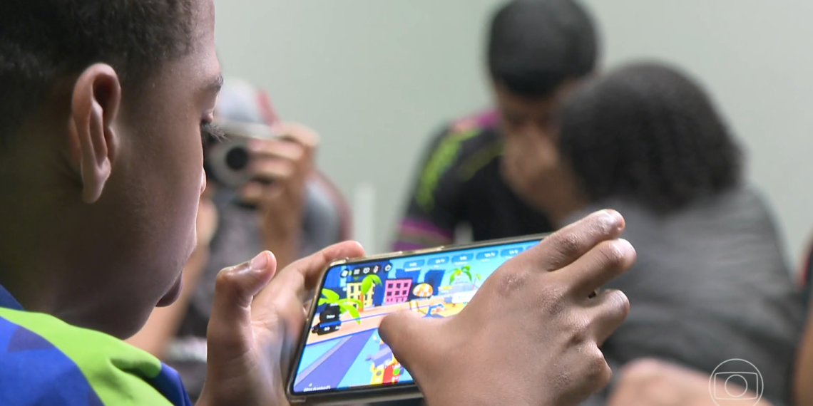 ECA Digital: o que mudou na segurança de crianças e adolescentes na internet após um ano da lei