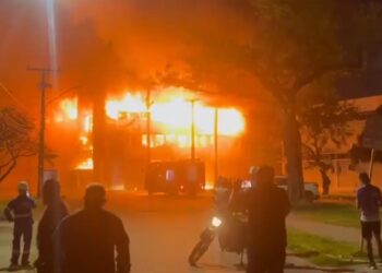 Incêndio destrói laboratórios de pesquisa da UFPE; não houve vítimas