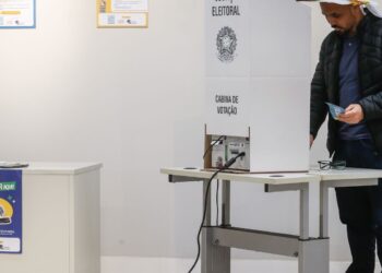 TSE incentiva uso de ‘colinha’ de papel para a votação deste domingo