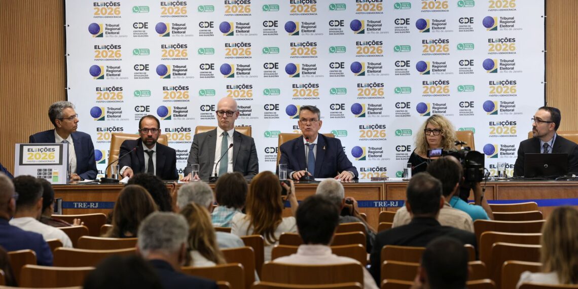 Retotalização de votos no RJ confirma Douglas Ruas como governador