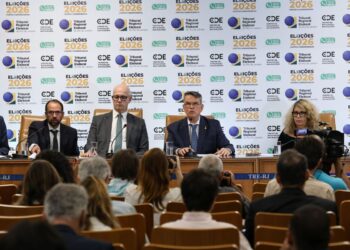 Retotalização de votos no RJ confirma Douglas Ruas como governador